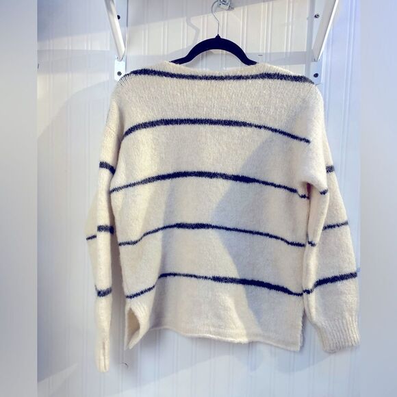Mus & Bombón V-Neck Sweater *SIZE: XS - Picture 6 of 6